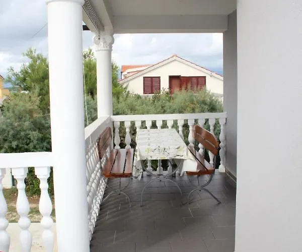 Apartman Franivanin Nin